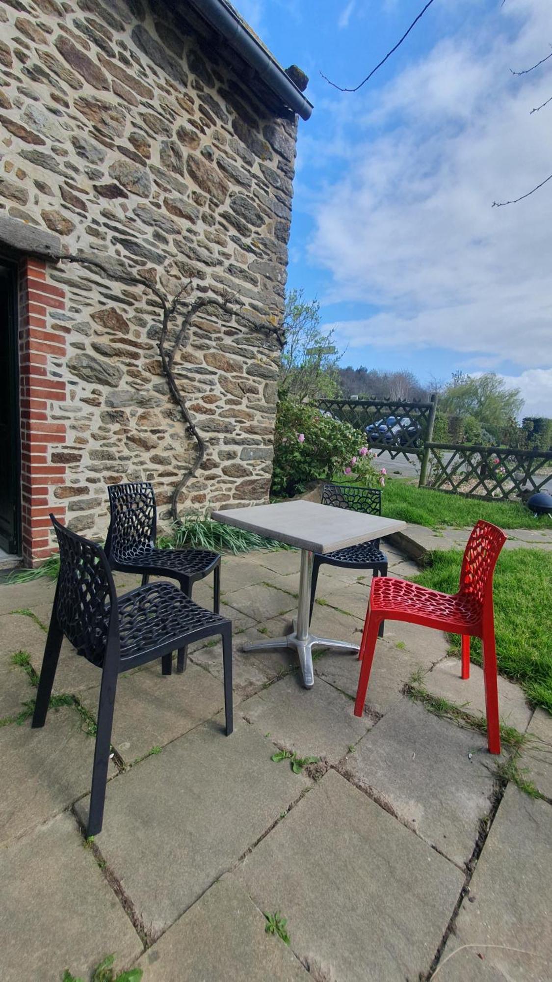 L'Auberge De La Porte Saint-Jouan-des-Guerets Room photo